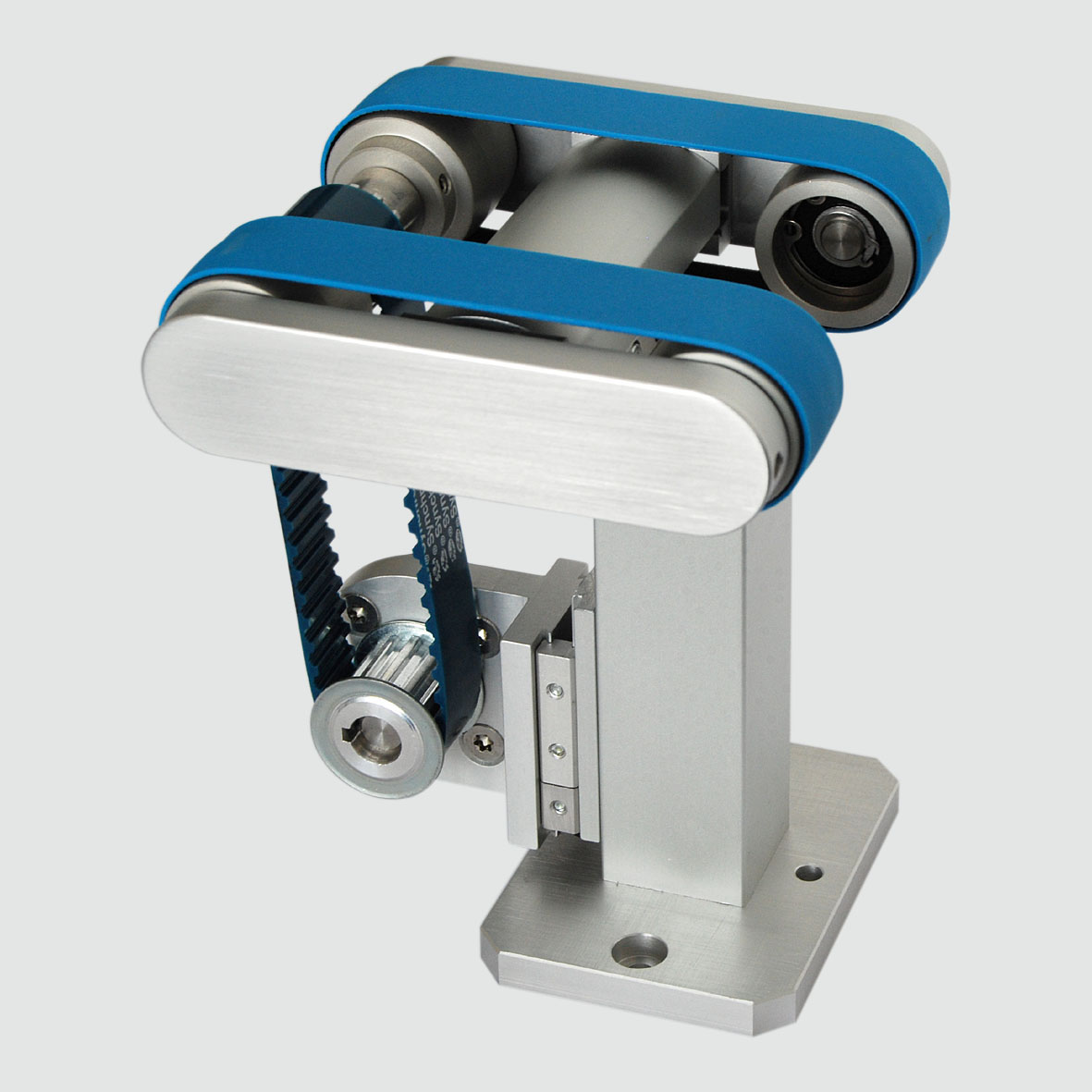 Das Kurz-Transportband SOLTB-K ist klein zur Überprüfung der Waferkanten. - The SOLTB-K short conveyor with ist small dimensions to check wafer edges.