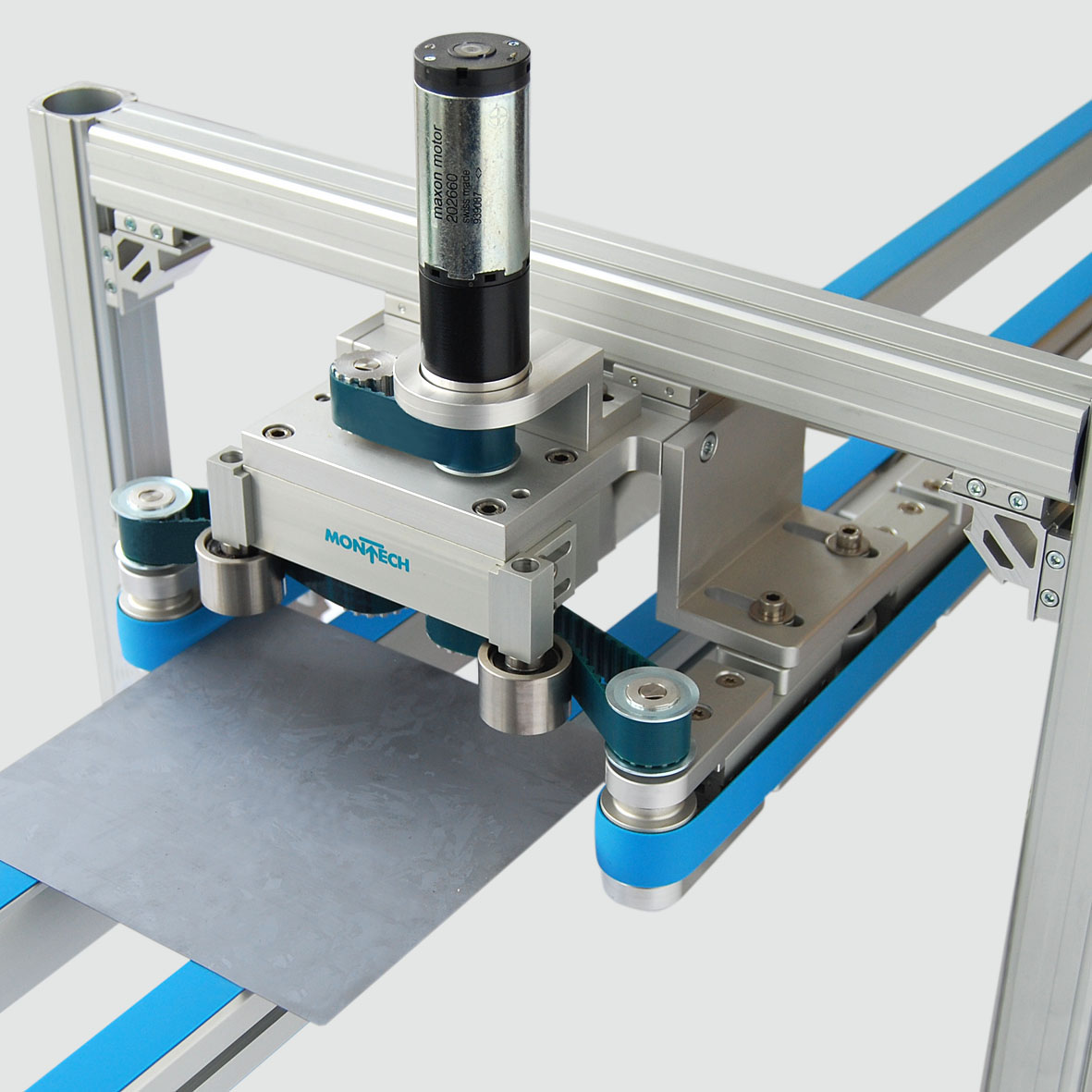 Zentrierband SOLTB-Z zum Zentrieren von Wafern. - SOLTB-Z centering conveyor for centering wafers.
